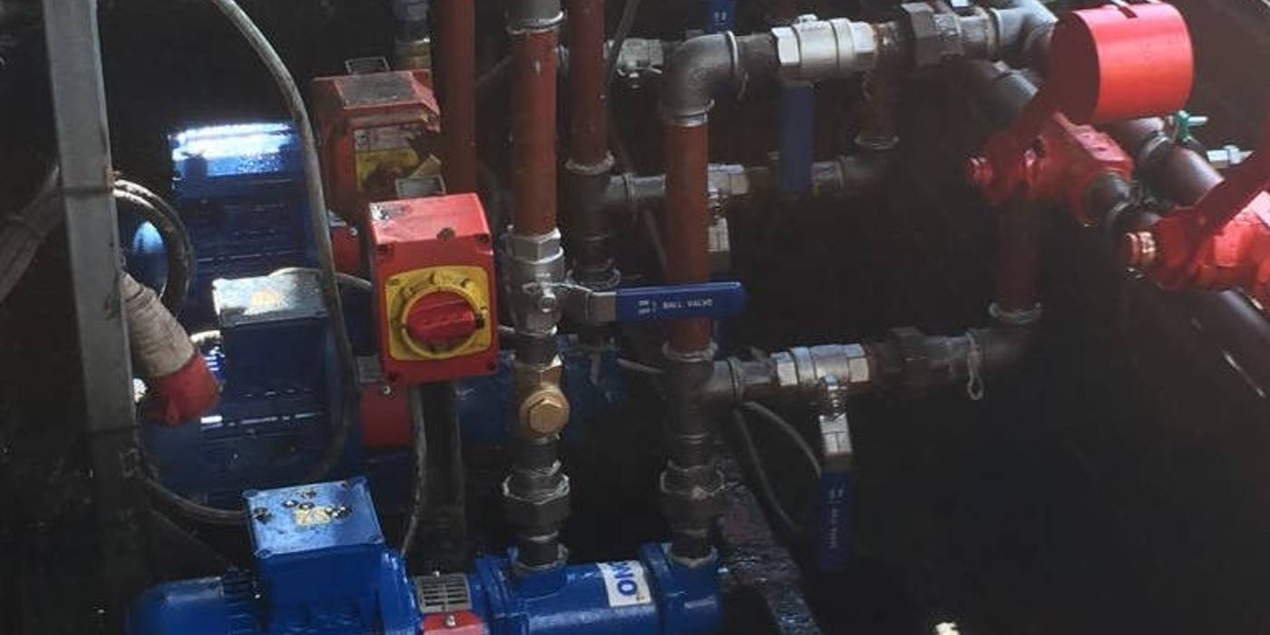 Resin oil pump installation